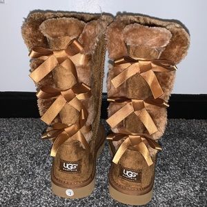 3 BOW BAILEY BOW UGGS!!!!